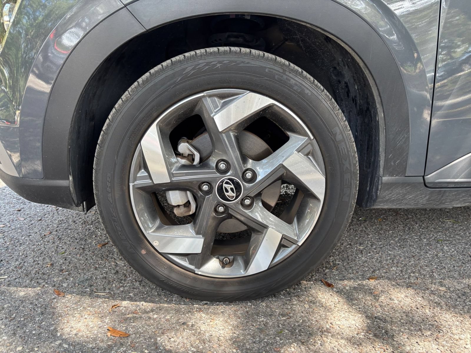 Used 2025 Hyundai Venue SEL FWD image 30