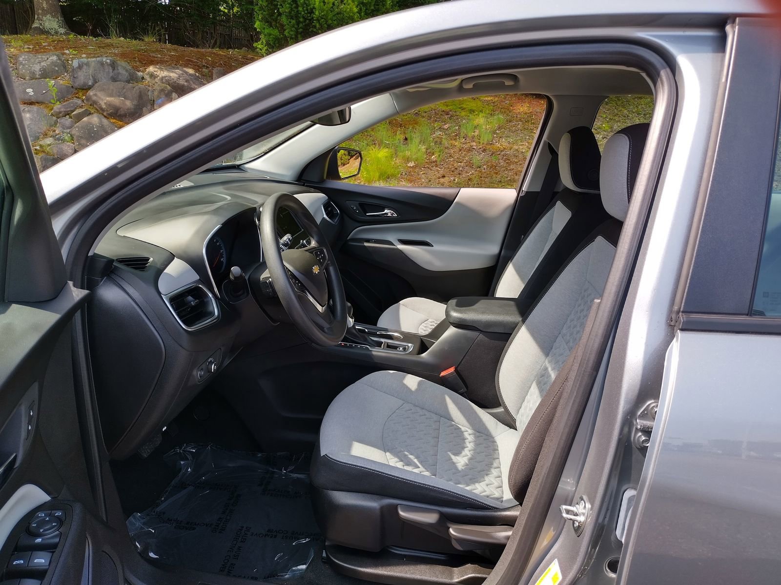 Used 2024 Chevrolet Equinox LS w/ Driver Confidence II Package image 8