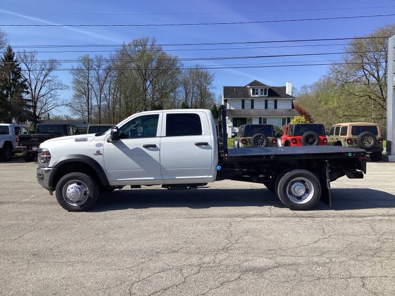 New 2026 RAM 5500 Tradesman w/ Chrome Appearance Group AWD/4WD image 4