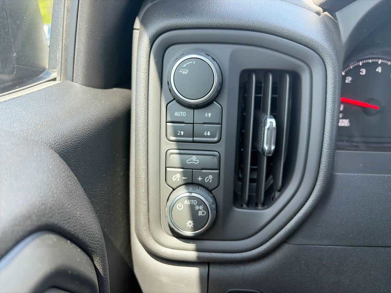 New 2026 Chevrolet Silverado 1500 Custom Trail Boss AWD/4WD image 21