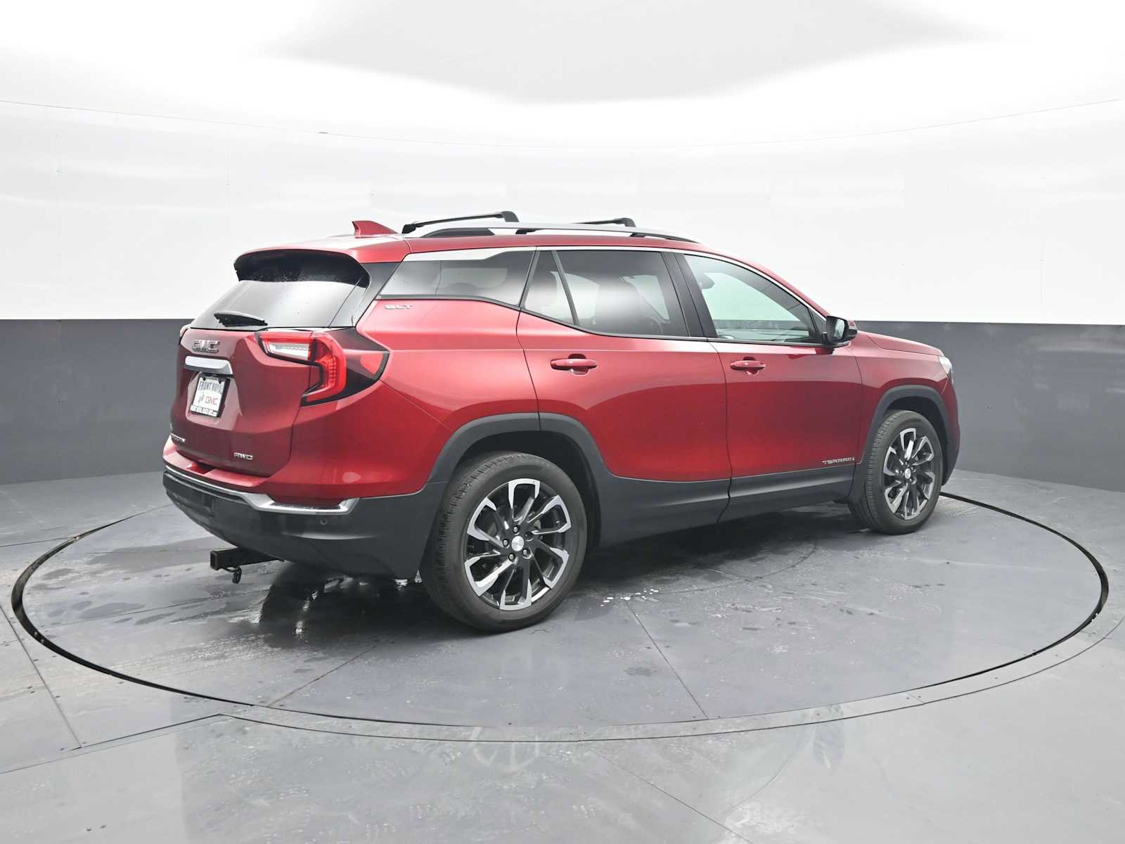 Used 2023 GMC Terrain SLT image 8