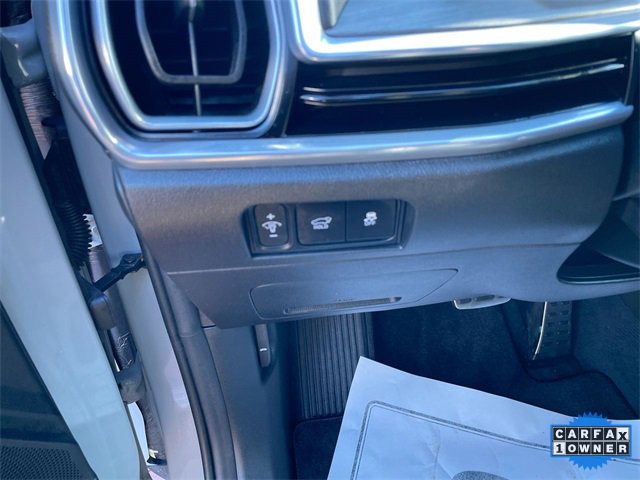 Used 2024 Kia Sorento SX Prestige image 12