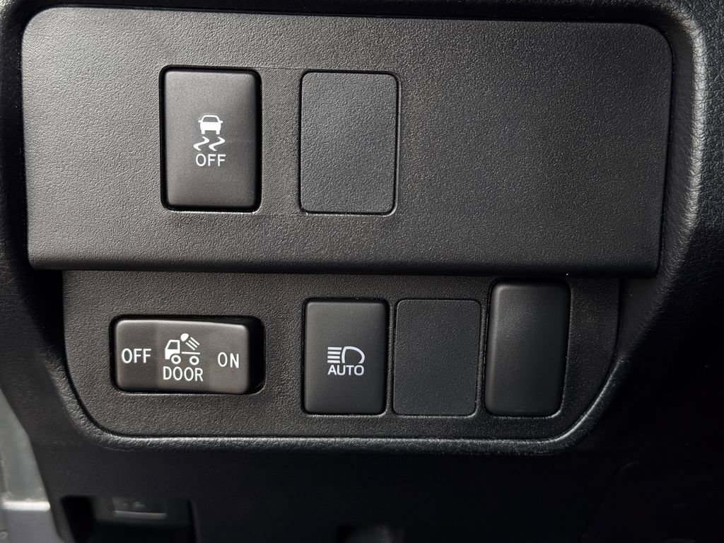 Used 2023 Toyota Tacoma SR AWD/4WD image 21