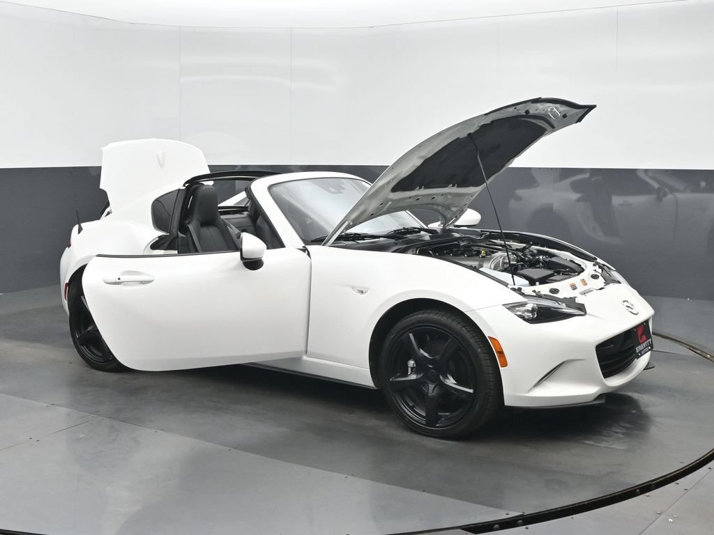 Used 2022 MAZDA MX-5 Miata RF Grand Touring RWD image 38