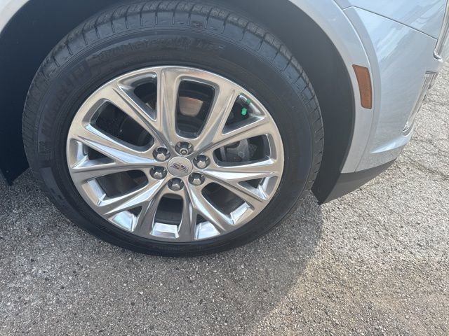Used 2017 Cadillac XT5 Luxury w/ Driver Awareness Package image 5