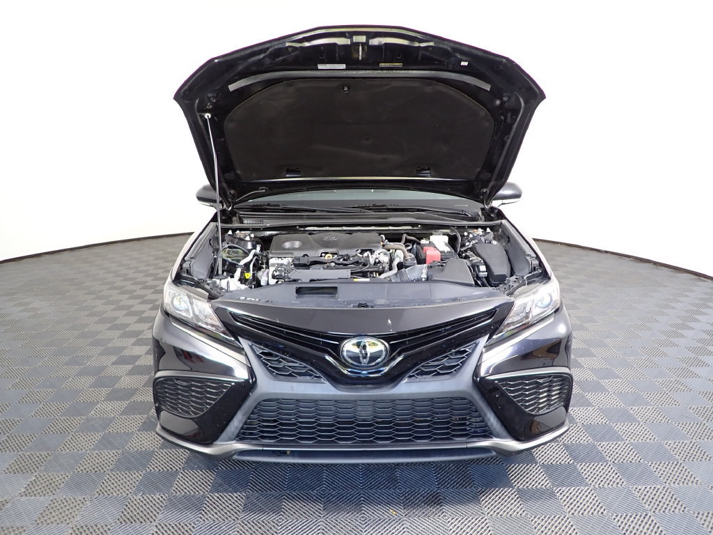 Used 2022 Toyota Camry SE w/ Convenience Package FWD image 39