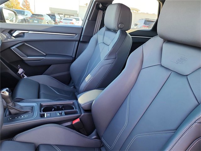 New 2025 Audi Q3 2.0T Premium image 25