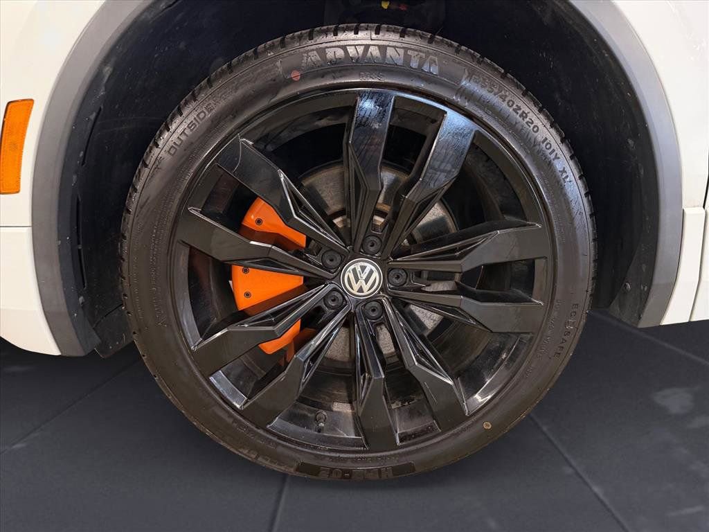 Used 2021 Volkswagen Tiguan SE R-Line w/ 3rd Row Seat Package image 10
