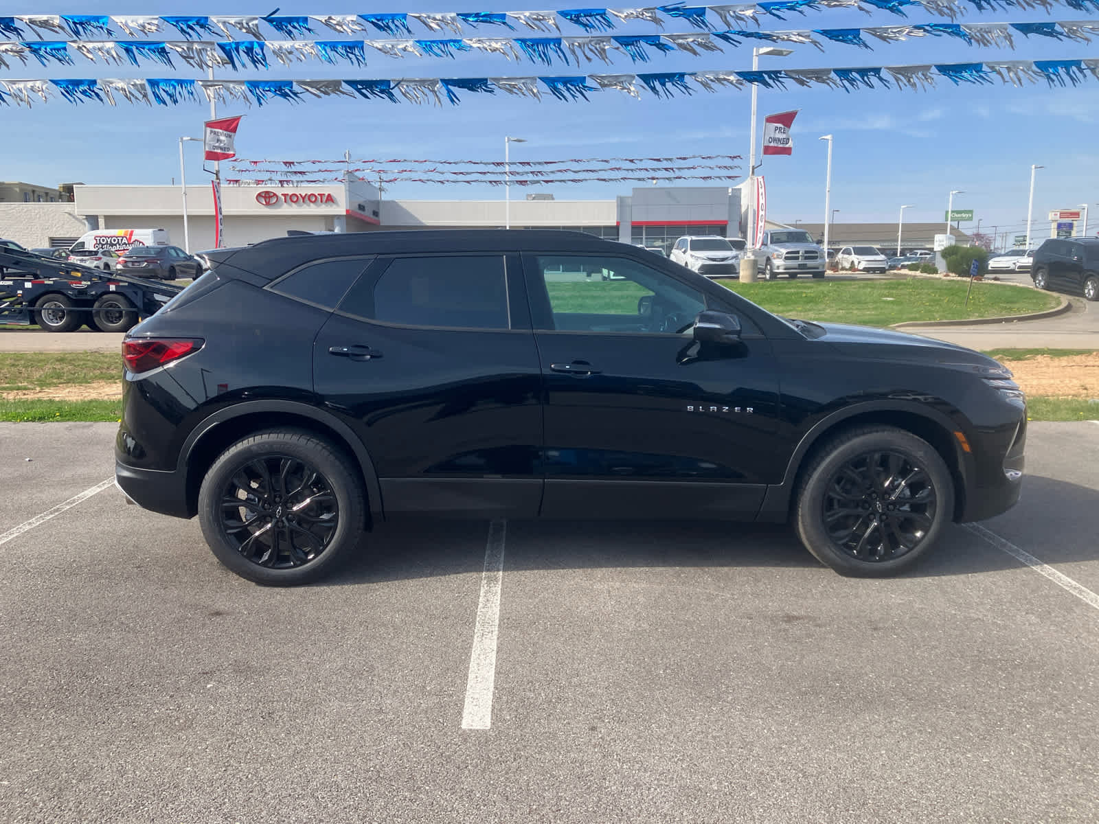 New 2026 Chevrolet Blazer LT w/ Sound & Technology Package AWD/4WD image 8