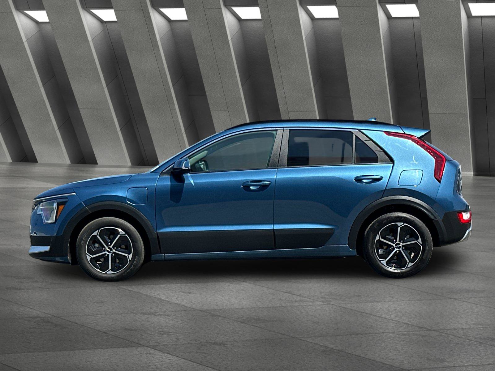 Used 2024 Kia Niro EX FWD image 7