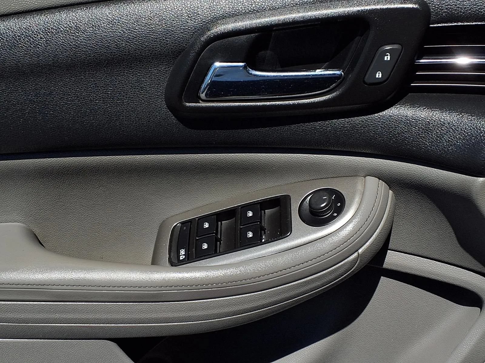 Used 2014 Chevrolet Malibu LS FWD image 16