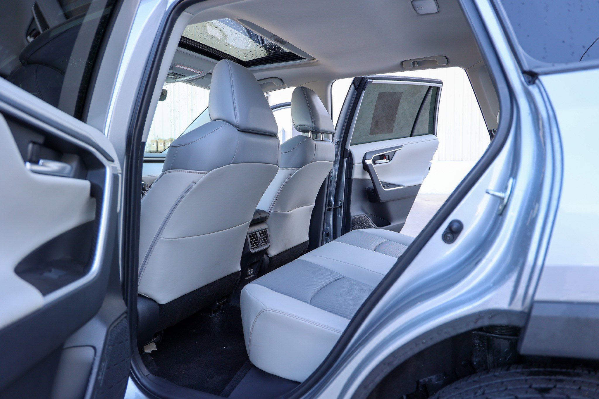 Used 2023 Toyota RAV4 Limited image 36