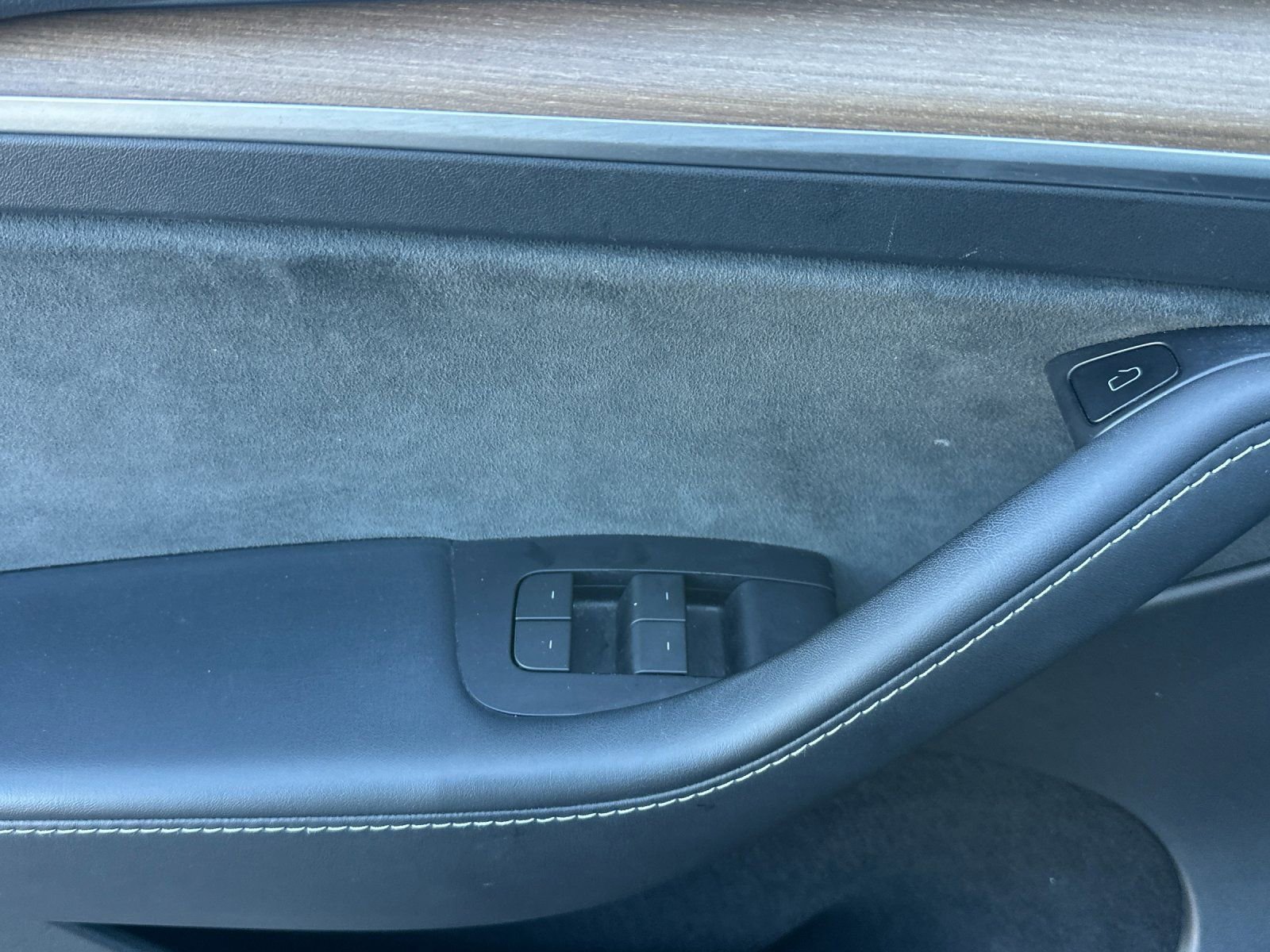 Used 2023 Tesla Model Y Long Range image 11