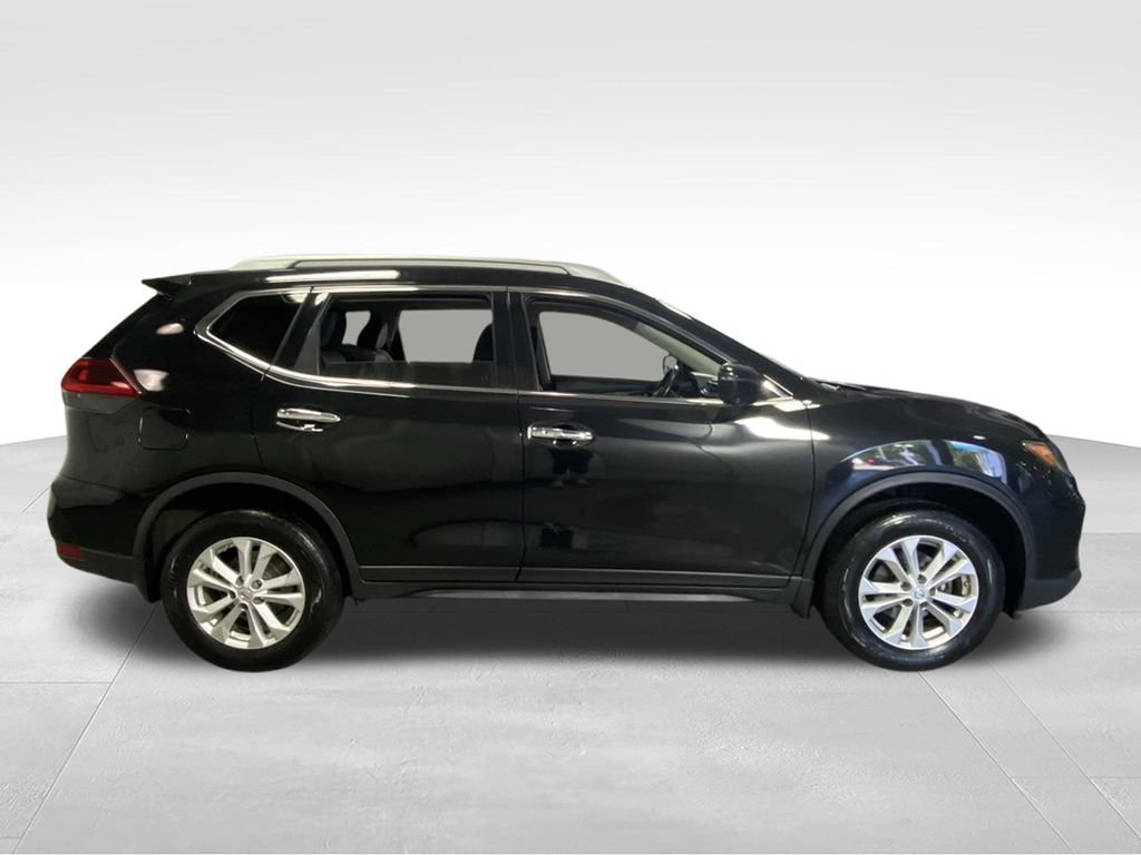 Used 2018 Nissan Rogue SV w/ Premium Package AWD/4WD image 11