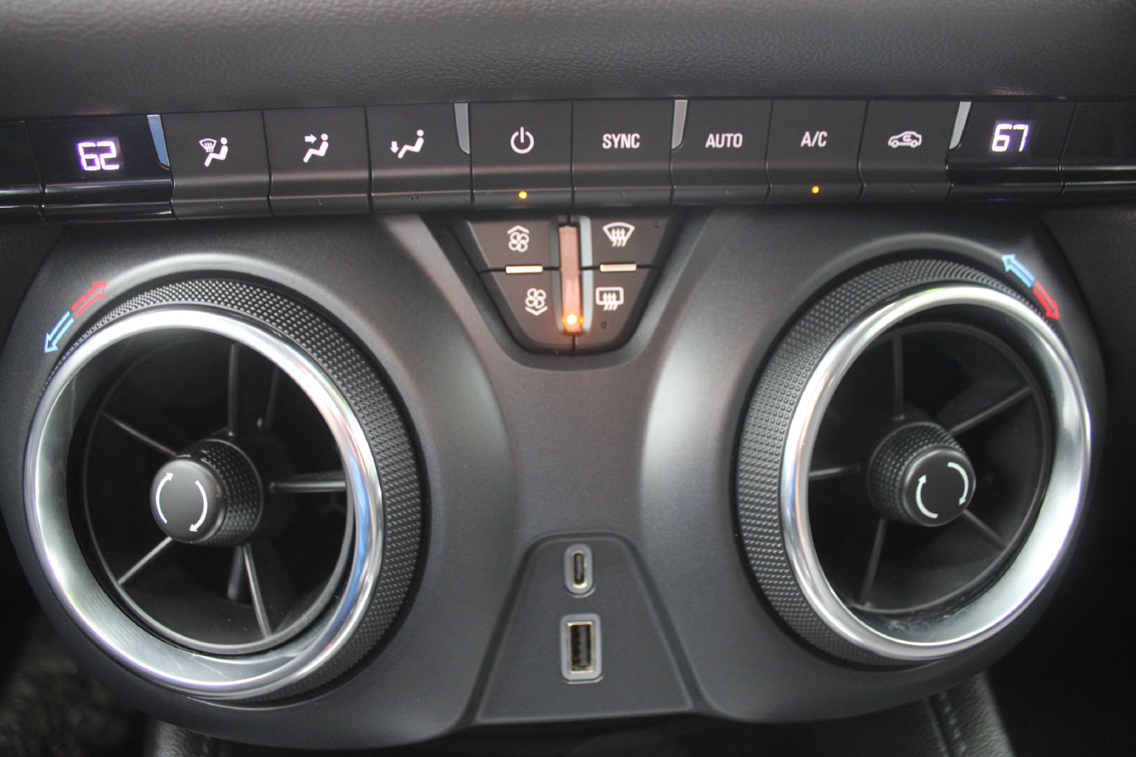 Used 2020 Chevrolet Blazer LT w/ LPO, Floor Liner Package FWD image 37