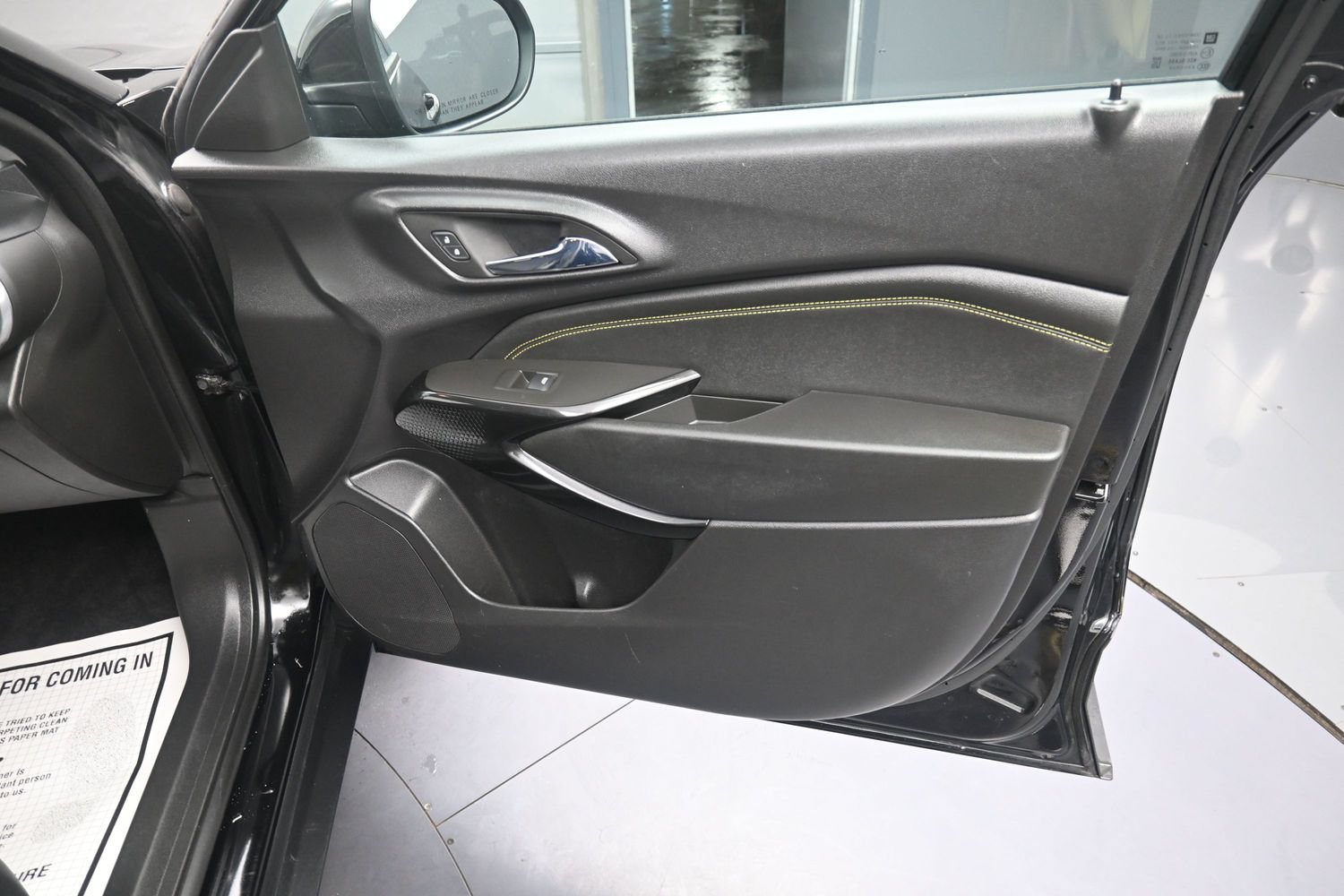 Used 2024 Chevrolet Trax LT FWD image 41