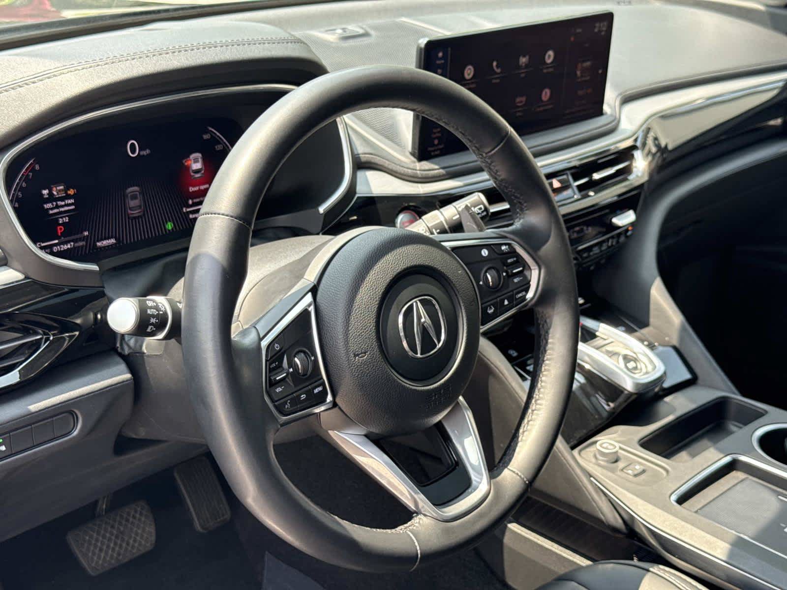 Used 2025 Acura MDX SH-AWD w/ Technology Package image 3