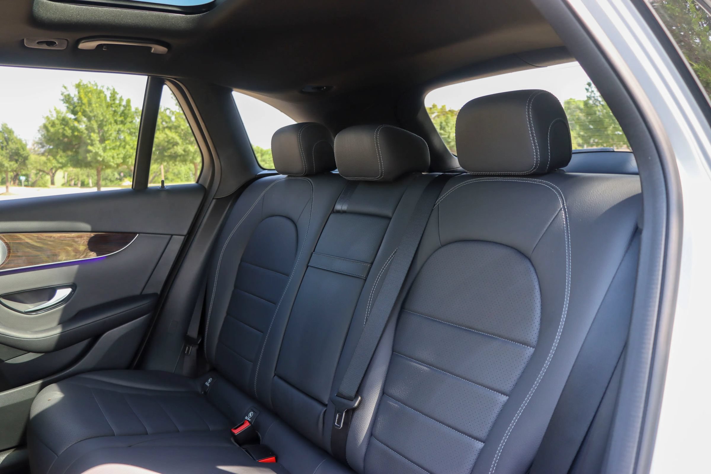 Used 2020 Mercedes-Benz GLC 300 image 17