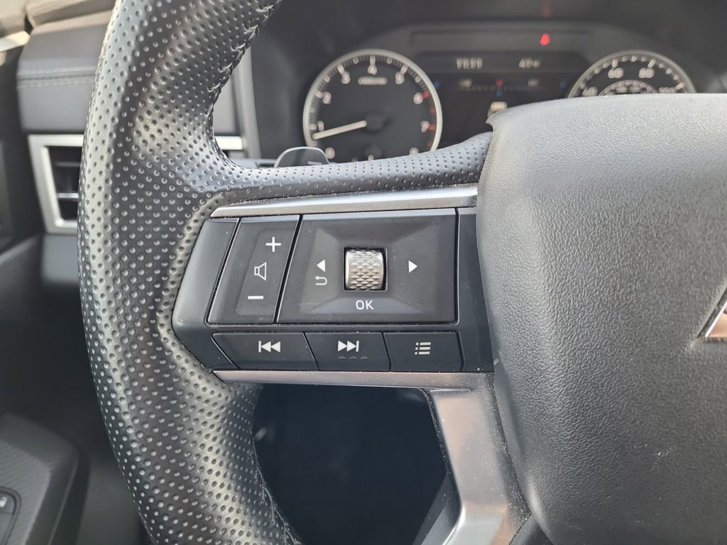 Used 2024 Mitsubishi Outlander SE Black Edition AWD/4WD image 27