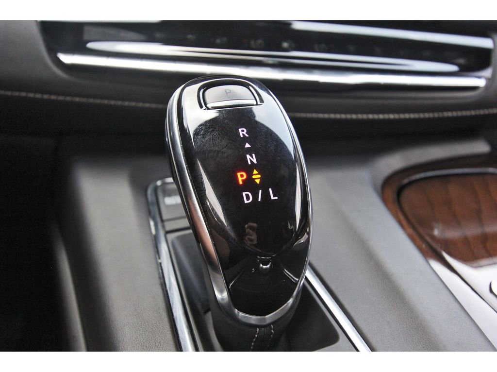 Certified 2024 Cadillac Escalade Sport Platinum w/ LPO, ONYX Package image 26