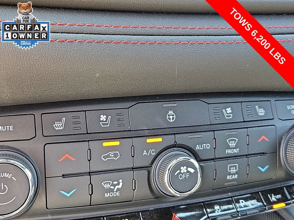 Used 2025 Dodge Durango GT AWD/4WD image 25