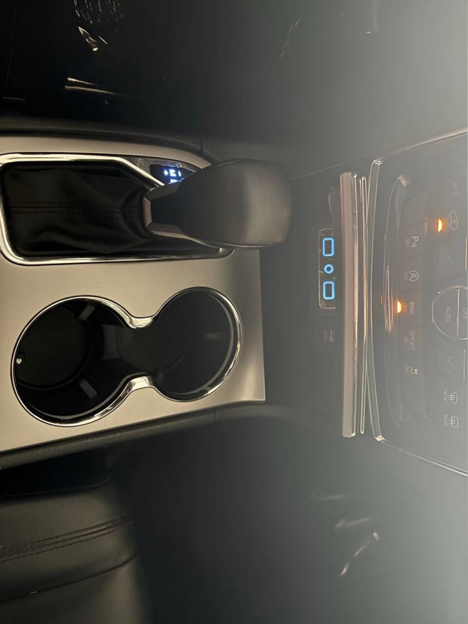 Used 2019 Jeep Grand Cherokee Limited image 14