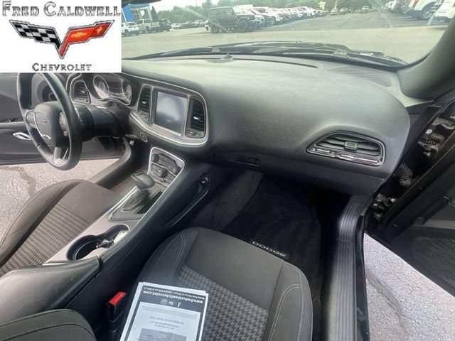 Used 2015 Dodge Challenger SXT w/ Super Sport Group (SS/T) RWD image 32