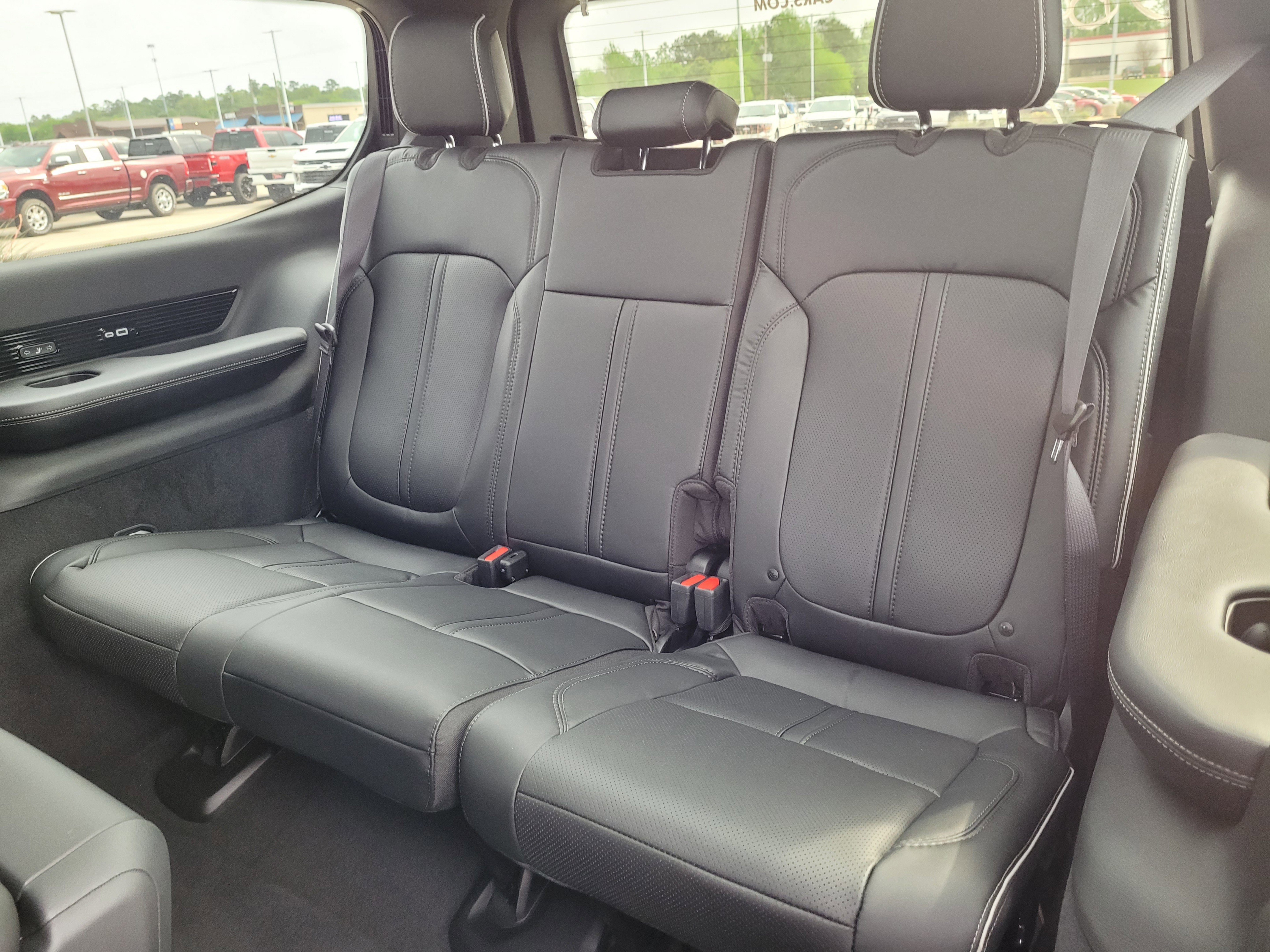 New 2025 Jeep Grand Wagoneer Series II Obsidian w/ Quick Order Packagew 28T image 12