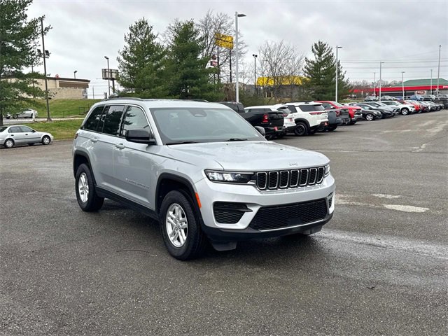 Used 2024 Jeep Grand Cherokee Laredo video 2