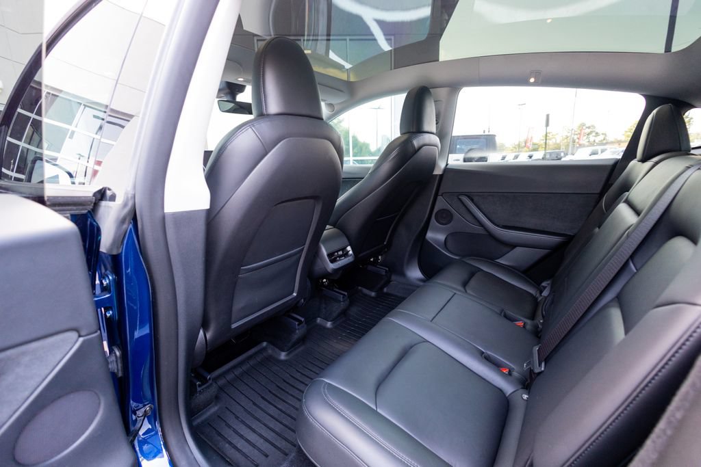 Used 2022 Tesla Model Y Long Range AWD/4WD image 47