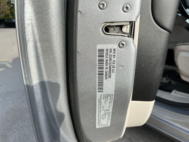 Used 2021 Chrysler Pacifica Limited FWD image 34