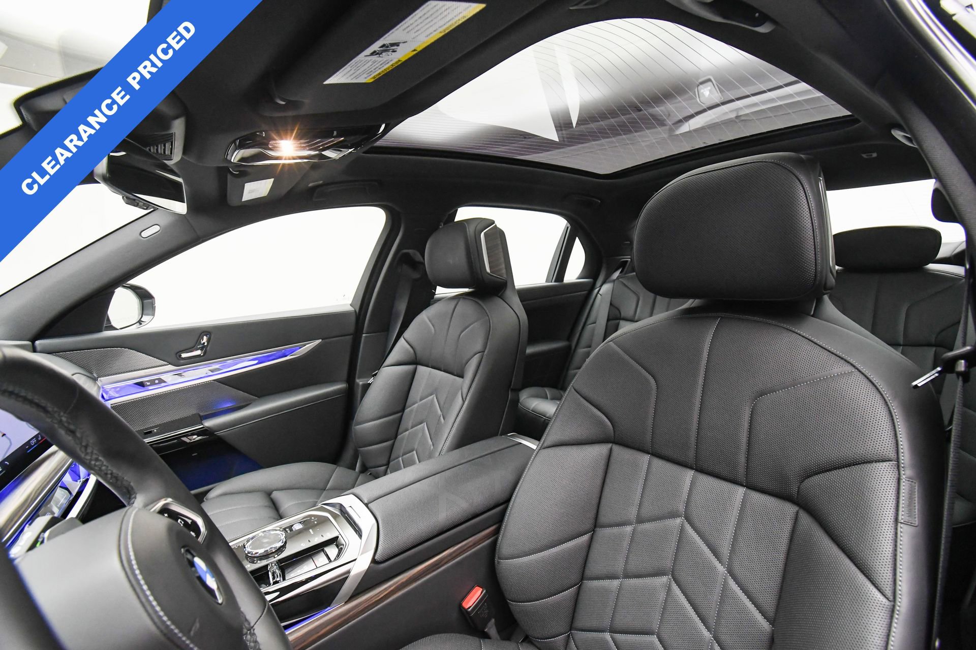 Used 2024 BMW 760i xDrive w/ Premium Package 2 image 51