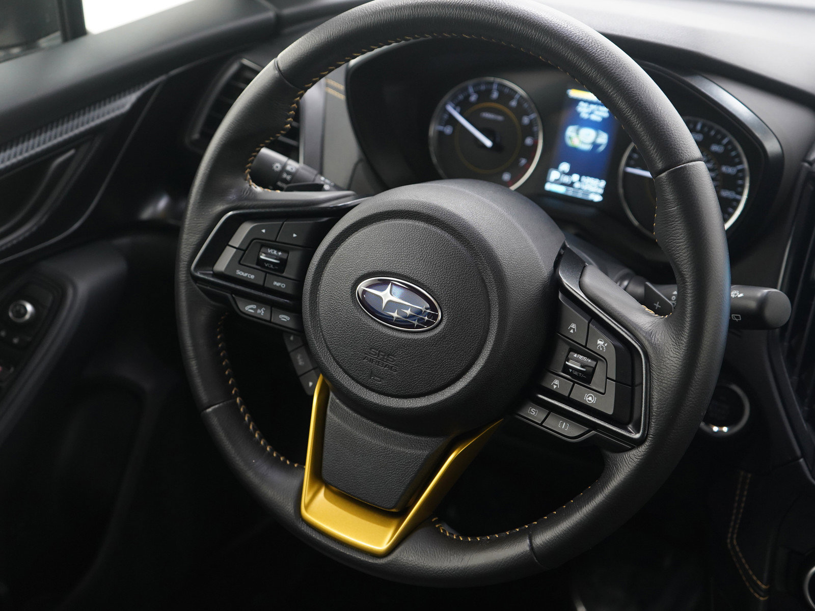 Used 2022 Subaru Crosstrek 2.5i Sport w/ Moonroof Package image 14