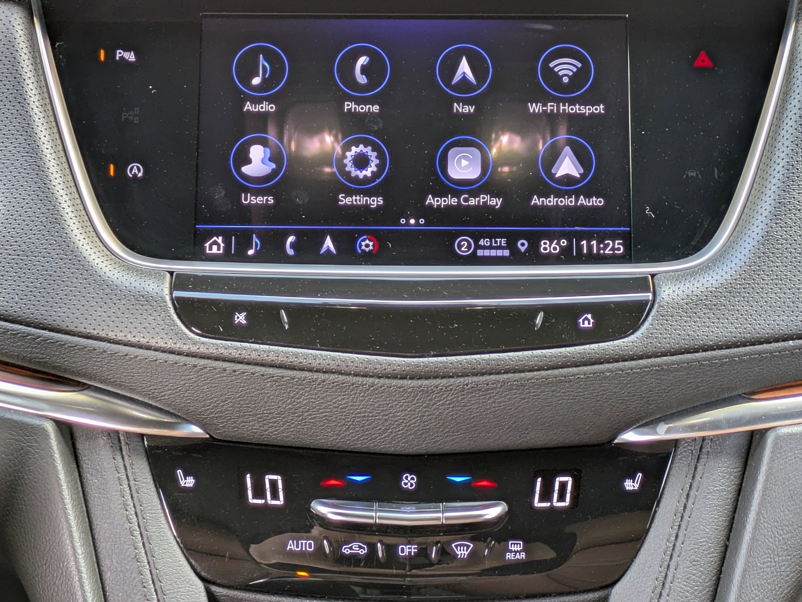 Certified 2023 Cadillac XT5 Premium Luxury w/ LPO, Floor Liner Package image 17