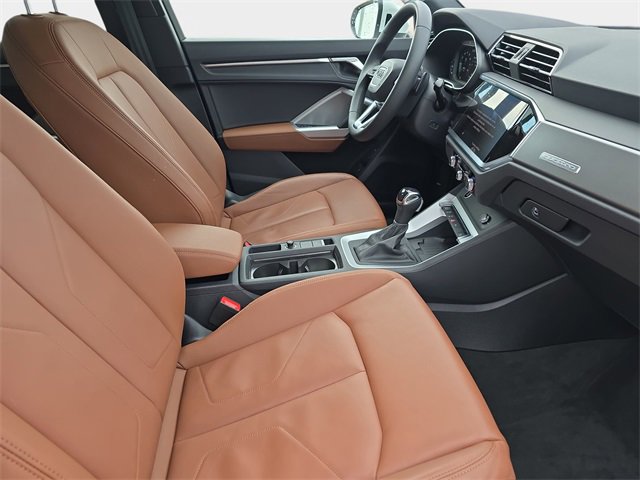 Used 2025 Audi Q3 2.0T Premium w/ Convenience Package image 12