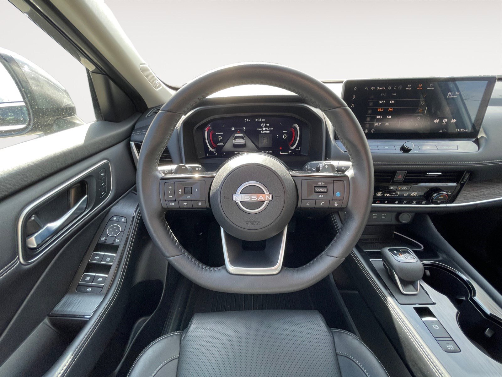 Used 2024 Nissan Rogue Platinum w/ Platinum Premium Package image 12