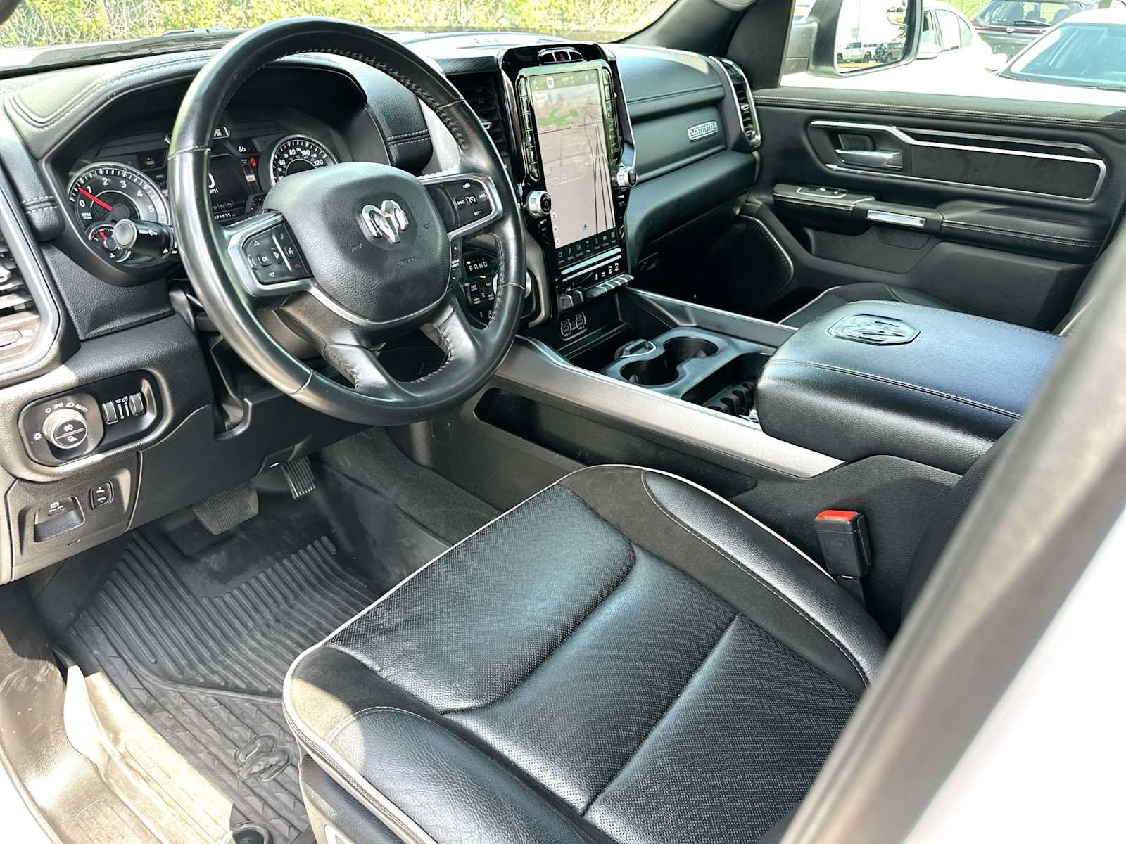 Used 2024 RAM 1500 Laramie image 18