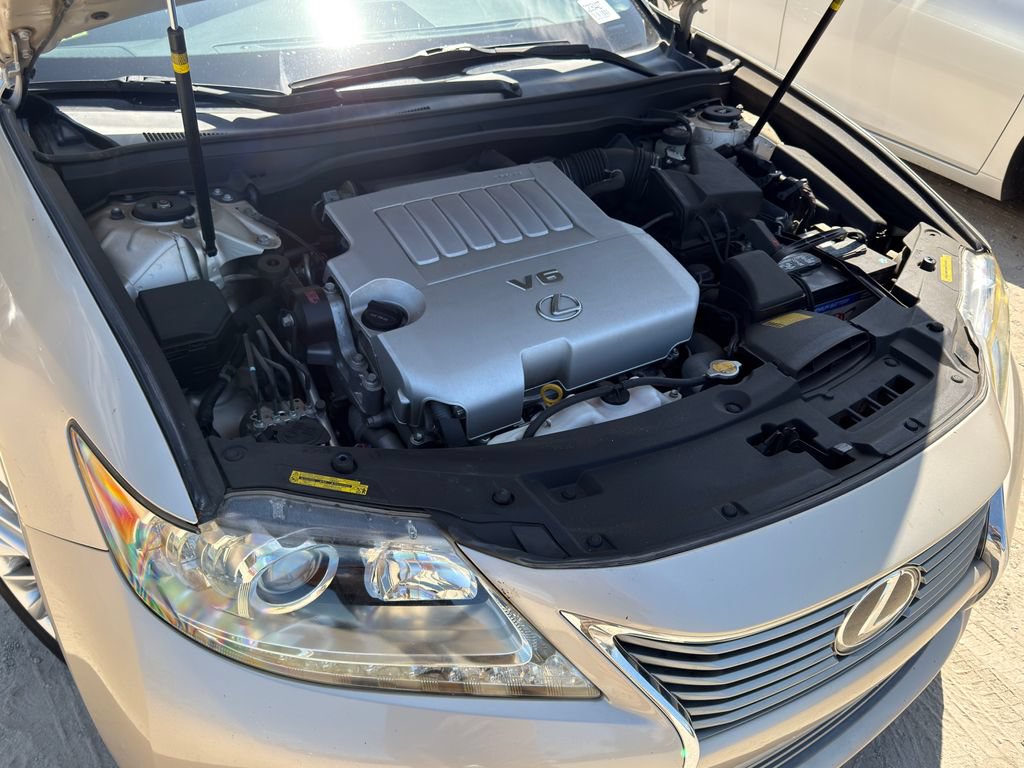 Used 2013 Lexus ES 350 w/ Luxury Pkg FWD image 5