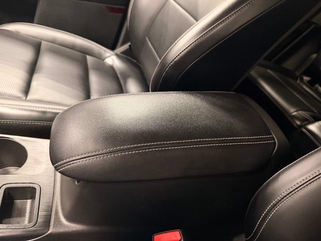 Used 2025 Ford Escape Platinum AWD/4WD image 34