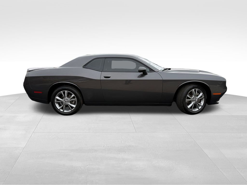 Used 2023 Dodge Challenger SXT w/ Cold Weather Group image 9