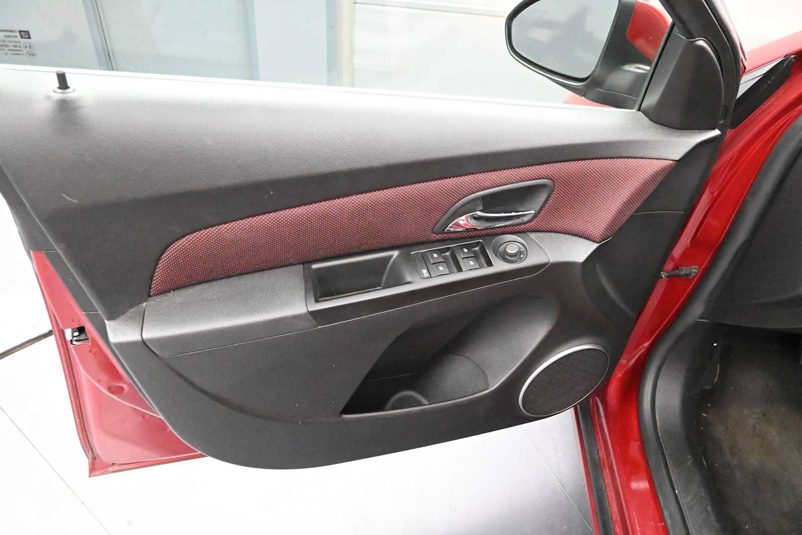 Used 2011 Chevrolet Cruze LT FWD image 11