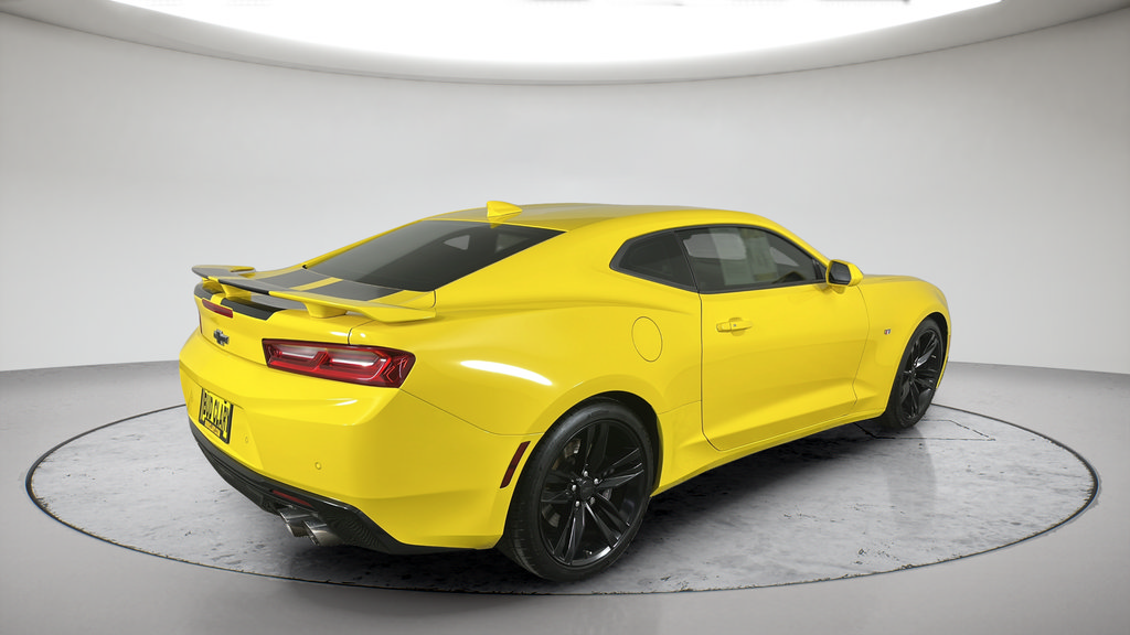 Used 2017 Chevrolet Camaro SS RWD image 7