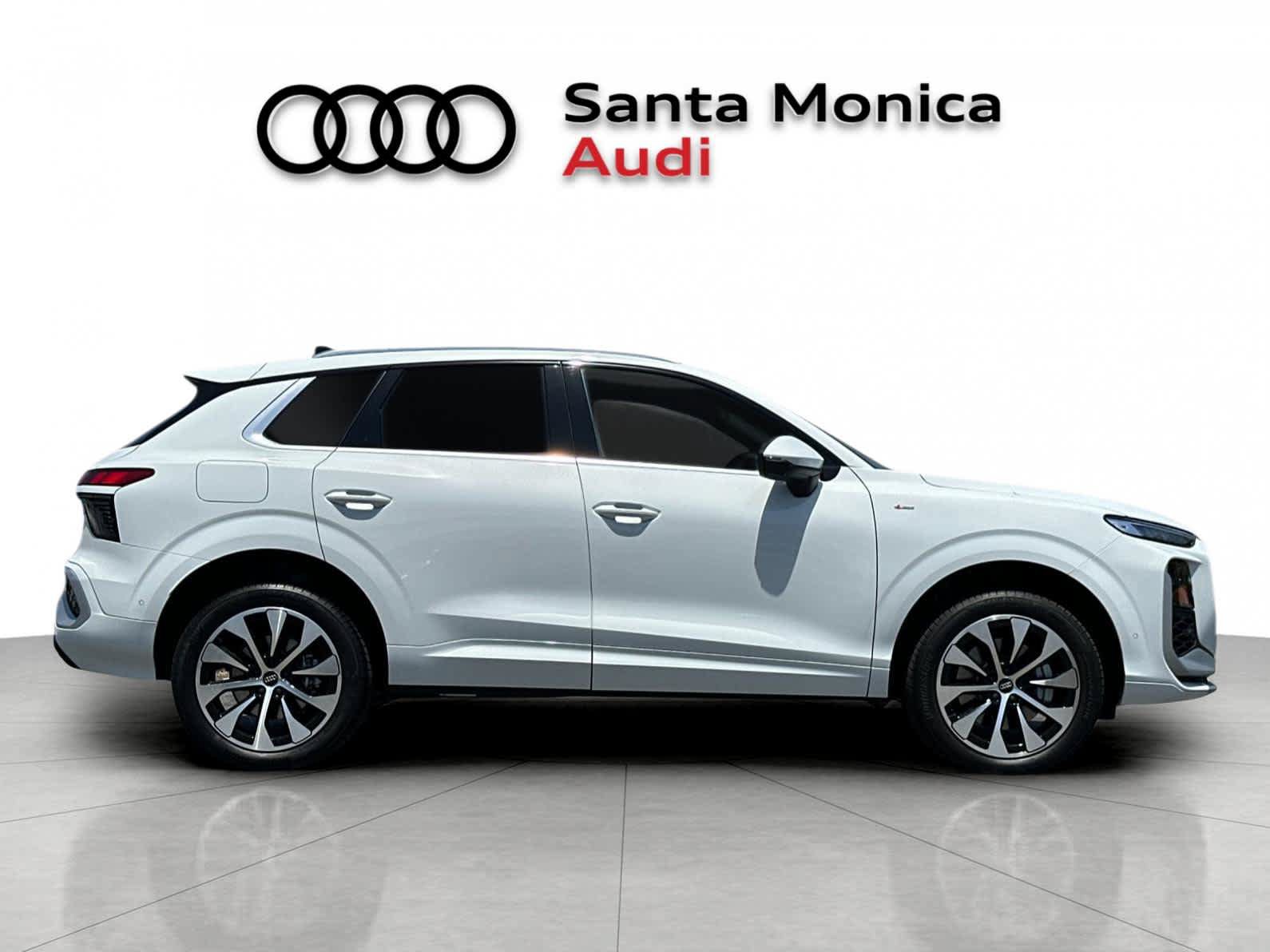 New 2026 Audi Q3 quattro 2.0T AWD/4WD image 8