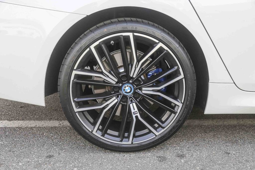 Certified 2023 BMW 530e w/ M Sport Package RWD image 8