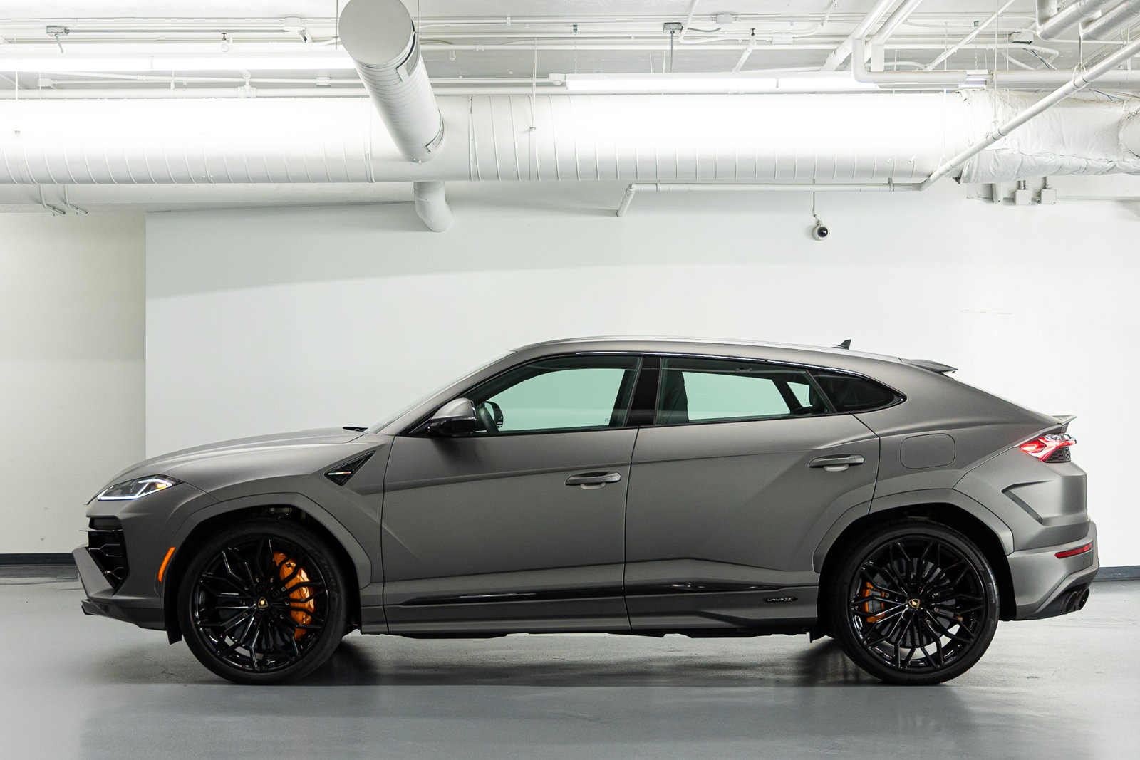 Used 2025 Lamborghini Urus S AWD/4WD image 4