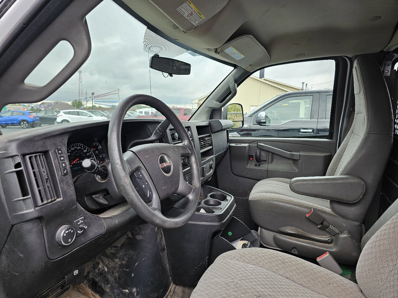 Used 2017 GMC Savana 2500 image 4