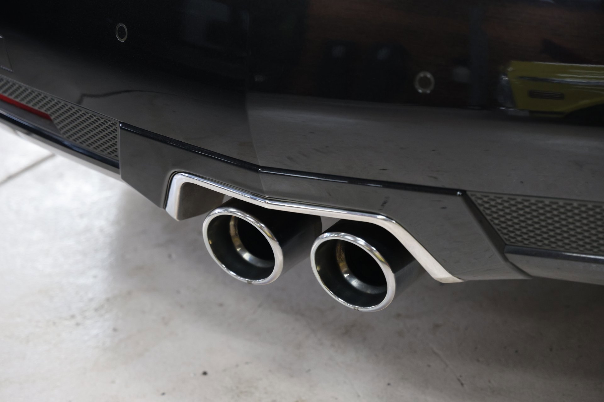 Used 2014 Cadillac CTS V w/ Wood Trim Package image 38