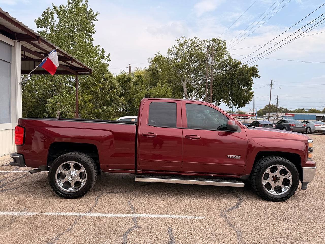 Used 2015 Chevrolet Silverado 1500 LT w/ Texas Edition, 1LT Trim RWD image 5
