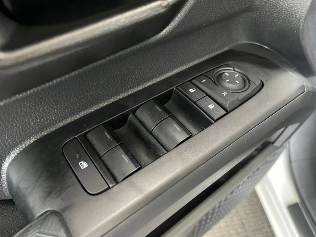 Used 2026 Toyota Tacoma SR5 AWD/4WD image 5