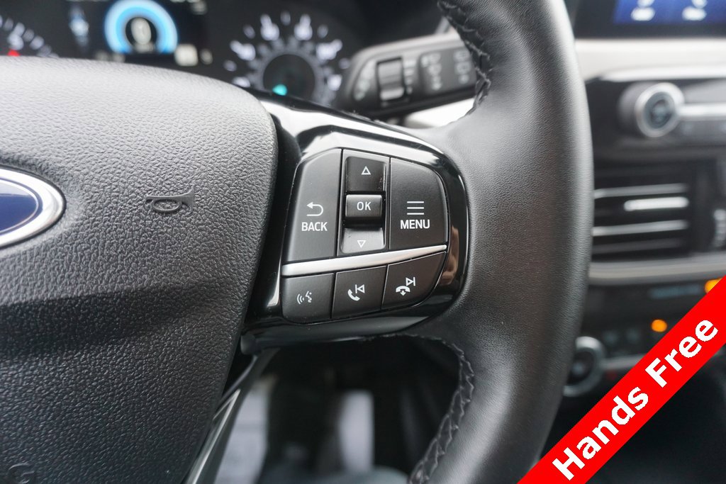 Used 2022 Ford Escape SE w/ Cold Weather Package image 4